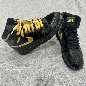 Nike Air Jordan 1 Retro High OG Black Patent Metallic Gold 575441-032 Size 6Y